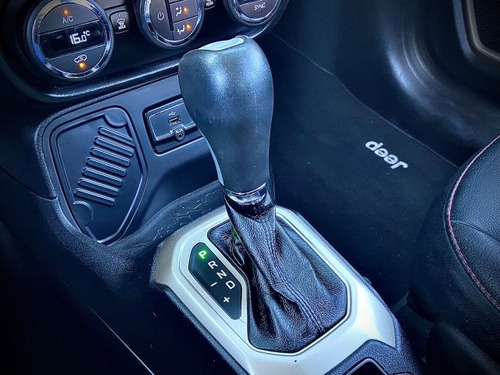 Jeep Renegade Renegade 1.8 16V FLEX LONGITUDE 4P AUTOMÁTICO