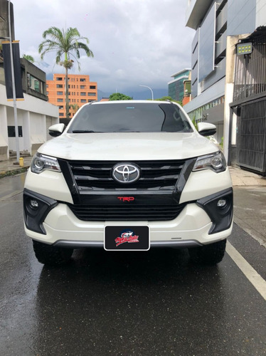 Imagen 8 de 14 de Toyota Fortuner 2018