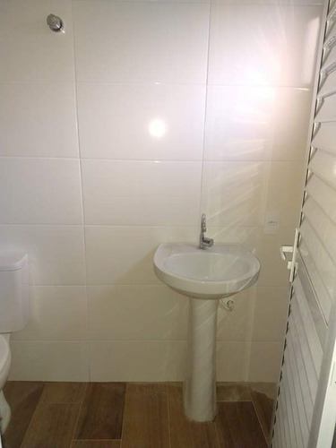 Imagem 5 de 11 de Kitnet Com 1 Dormitório Para Alugar, 25 M² Por R$ 850,00/mês - Centro - Ponta Grossa/pr - Kn0022