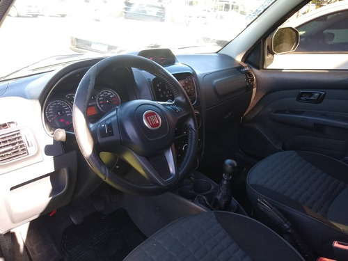 Fiat Strada 1.8 Mpi Adventure Cd 16v Flex 3p Manual