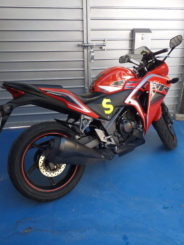 Vendo Mi Motocicleta Cbr 250 R En Perfectas Condiciones