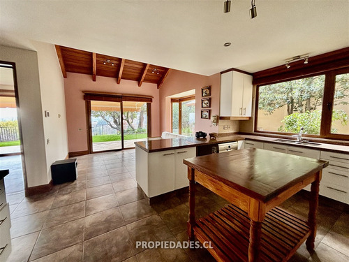 Casa En Condominio En Venta En Lo Barnechea