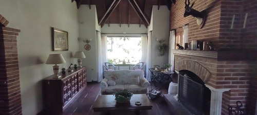 Imagen 9 de 21 de Casa En Venta De 4 Dormitorios C/ Cochera En Centro