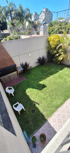 Versalles. Gallardo Al 800.casa 5 Ambi Lote 8.66 X 25 2 Plantas Cochera 2 Autos.parque.parrilla