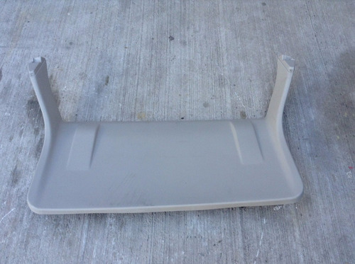 Vista Cajuela De Medallón Sup Dodge Magnum Mod 05-08 Oem