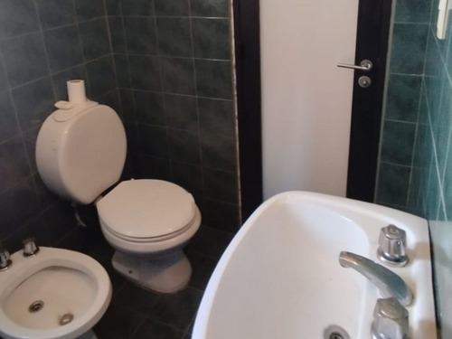 Oficina En Alquiler Amoblada Con Balcon