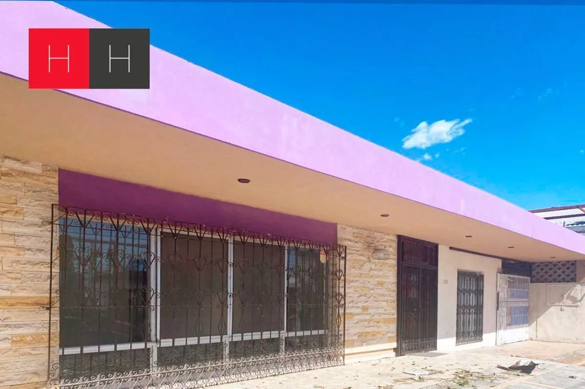 Casa Con Uso De Suelo Comercial En Venta Centro De San Nicol