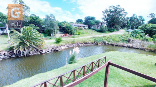 Casa En Piriápolis (portales) - Ref. 4576