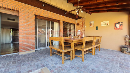 Casa Chalet En Venta 6 Amb Con Patio Y Pileta Olivos Golf