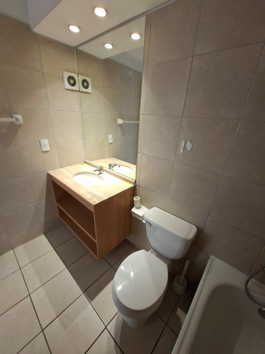 2 Dorm 1 Baño Cerca De Metro Simón Bolívar