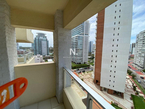 Hermoso Departamento En Venta.- Ref: 3312