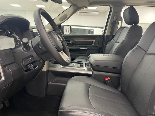 Imagen 10 de 20 de Ram 1500 5.7 Laramie At V8 2022-bb