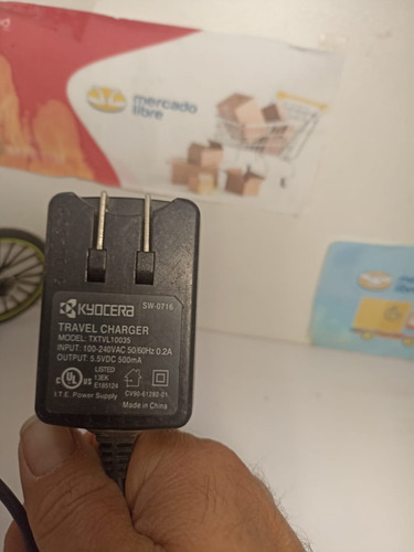 Cargador Original Kyocera (v8) Negro (Usado)