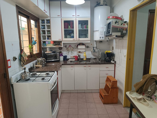 Casa 3 Ambientes Venta Flores Con Cochera