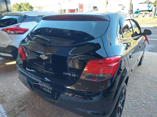 Imagem 10 de 15 de Chevrolet Onix 1.4 Mpfi Lt 8v Flex 4p Manual