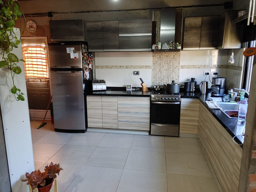 Casa Semi Nueva, La Reja, Moreno. Salida A Acceso Oeste En 2 Minutos