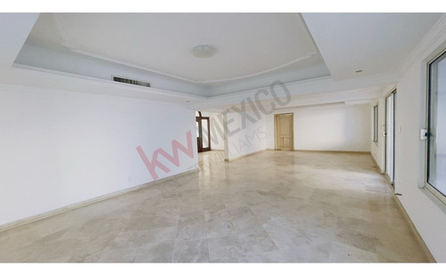 Casa Residencial Frente Área Verde, En La Exclusiva Zona De El Fresno En Torreón