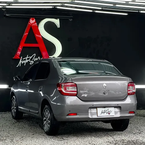 Renault Logan 1.6 Zen