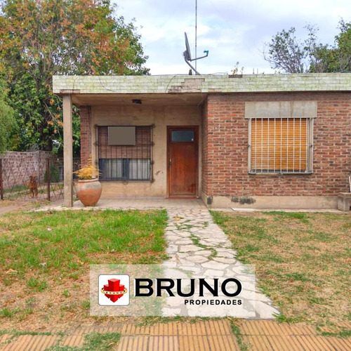 Venta De Casa 4 Ambientes En Merlo, Libertad