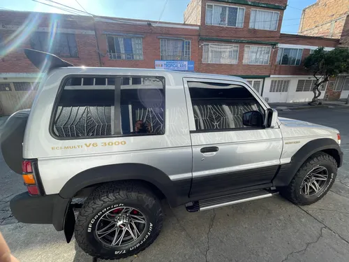 Mitsubishi Montero 3.0 V13