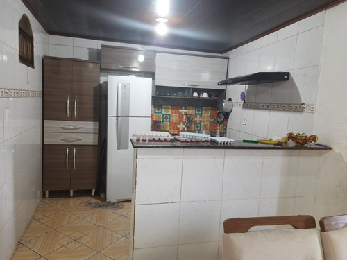 Imagem 10 de 14 de Casa De 4 Quartos E 2 Banheiros