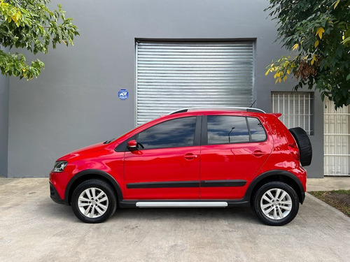 Imagen 3 de 25 de Volkswagen Crossfox Highline 2013 / 98000km 1º Dueño