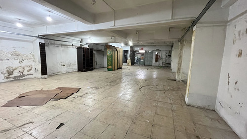 Local Comercial (ex Supermercado Chino) Con Vivienda Y Deposito En Primer Piso