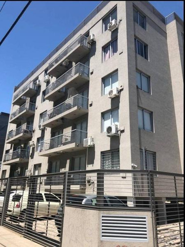 Imagen 1 de 16 de Departamento 2 Ambientes En Venta - Con Balcon - Castelar Centro - Proximo Estacion - Permuta