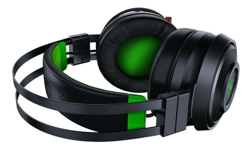 Imagem 3 de 6 de Fone de ouvido over-ear gamer sem fio Razer Nari Ultimate for Xbox One preto e verde