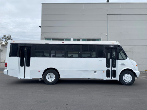 Imagen 6 de 8 de Mercedes Benz Magno