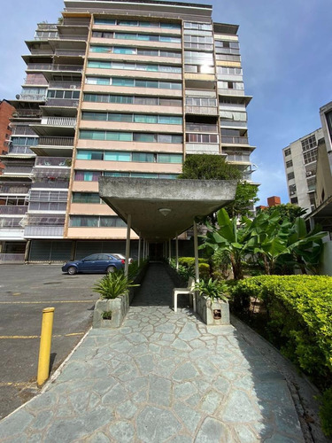 Se Vende Apartamento / Las Palmas / 119 M2/3 H/ 3b/1p/