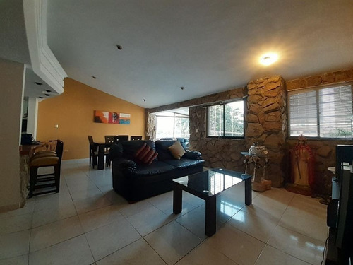 Imagen 3 de 22 de Gustavo Zavala Rentahouse 22-16589