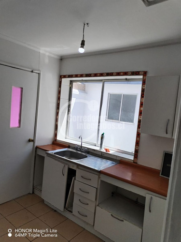 Casa En Venta De 4 Dorm. En Las Condes