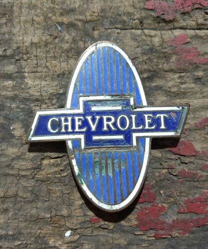 Chevrolet Antiguo Emblema Enlozado Frente Original 1