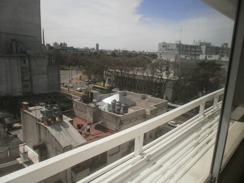 Edificio A Estrenar, Se Alquila U$s 14/m2 Todo Un Piso En Gris O Fracciones, A Negociar