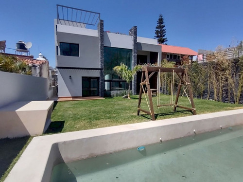 Casa Minimalista En Venta En Burgos Bugambilias, Temixco Morelos.