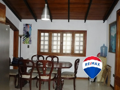 Imagen 8 de 11 de Casa Quinta Urbanizacion Privada Villa Dorada I Av. Carupano