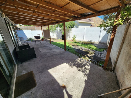 Casa En Venta Casa De 4 Dorm. En Tiltil, Remodelada