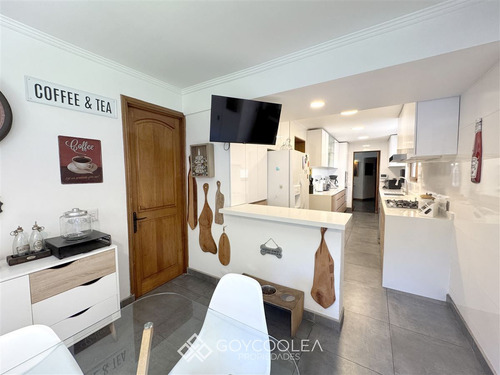 Casa En Arriendo De 5 Dorm. En Las Condes
