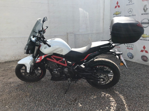 Imagen 9 de 15 de Benelli 302s