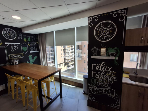 Arriendo Espectacular Oficina 254 M2. El Golf