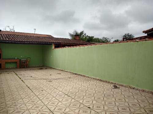 Imagem 13 de 13 de Casa Em Mongaguá Com Amplo Quintal Nos Fundos! Ref.: 8717 E