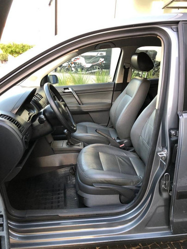 Imagem 7 de 9 de Volkswagen Polo Sedan 1.6 Mi 8v Flex 4p Manual