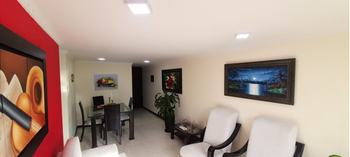 Apartamento En Venta En Versalles (28225).