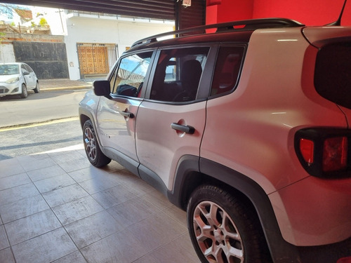 Imagen 4 de 15 de Jeep Renegade 2018 1.8 Sport