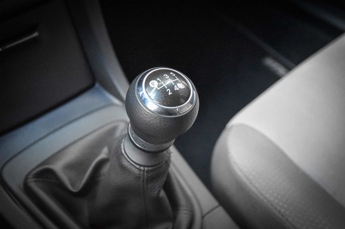 Imagen 14 de 15 de Toyota Corolla 2019 1.8 Xei Mt 140cv