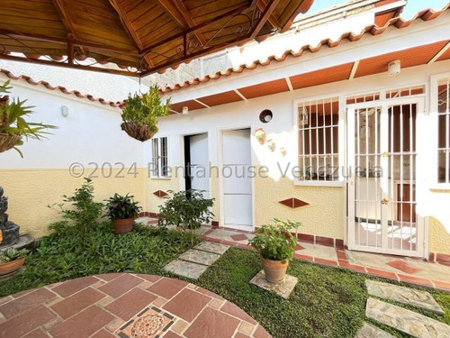 Hermosa Casa En Venta Urb Villas Del Centro Sector Ferinachi La Morita I 25-15171 Hc