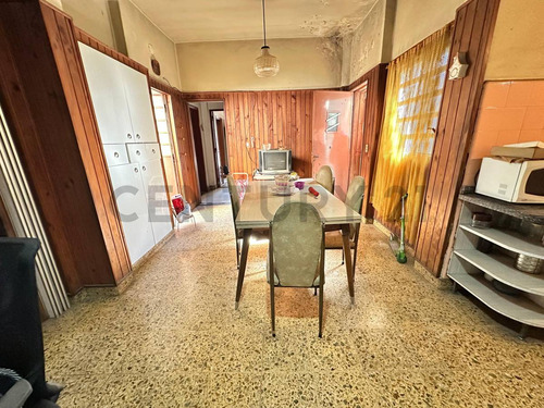 Ideal Inversión: Casa + Departamento + 3 Locales - Ciudadela
