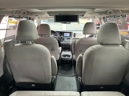 Toyota Sienna 3.5 Limited At