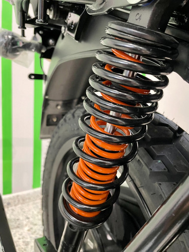 Imagen 13 de 16 de Bajaj Boxer 150 X 2024